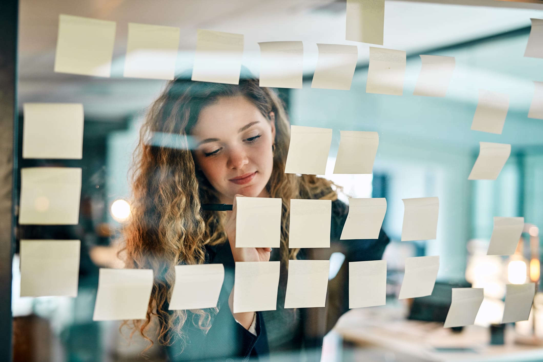 Mädchen in einem Workshop